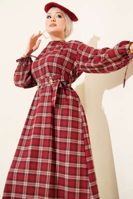 Ekose Desenli Kemerli Elbise Bordo - Elbise