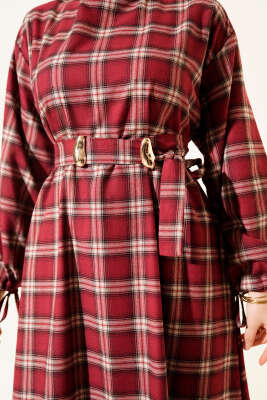 Ekose Desenli Kemerli Elbise Bordo - Elbise