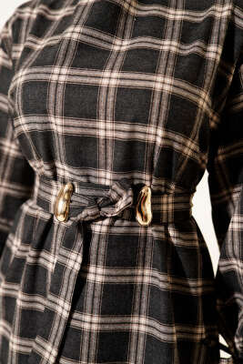 Ekose Desenli Kemerli Elbise Siyah - Elbise