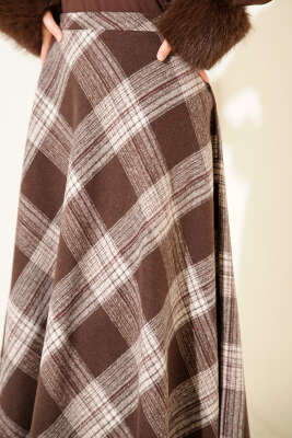 Ekose Desenli Kloş Kaşe Etek Kahve - Etek