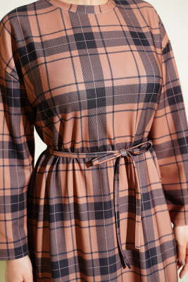 Ekoseli İp Kuşaklı Elbise Latte - Yılın Fırsatı