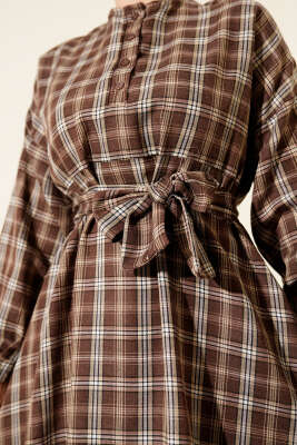 Ekoseli Yaka Düğmeli Elbise Kahve - Elbise