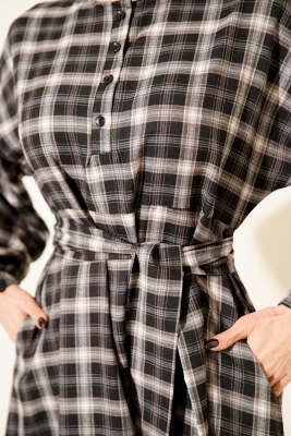 Ekoseli Yaka Düğmeli Elbise Siyah - Elbise