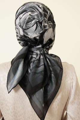 Eskiz Çiçek Desen Eşarp Siyah - Başörtüsü