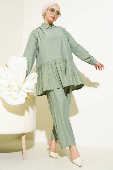 Eteği Pileli Yarım Düğmeli İkili Takım Çağla Yeşili - İkili Takım