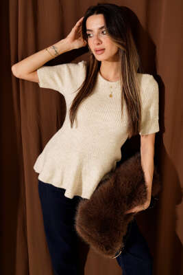 Eteği Volanlı Kısa Kol Triko Bluz Bej - LUSTRİN