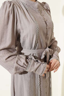 Etek Pileli Kuşaklı Elbise Gri - Elbise