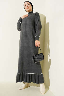 Etek Ucu Fırfır Detaylı Triko Elbise Füme - NESSİA