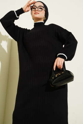 Etek Ucu Fırfır Detaylı Triko Elbise Siyah - Elbise