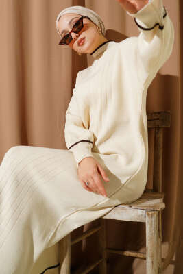 Etek Ucu Fırfır Detaylı Triko Elbise Taş - Elbise