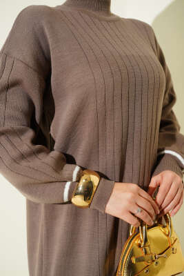 Etek Ucu Fırfır Detaylı Triko Elbise Vizon - Elbise