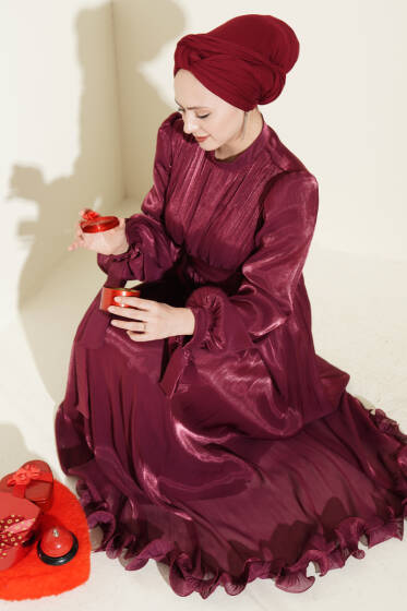 Etek Ucu Fırfırlı Büzgülü Abiye Elbise Bordo - Elbise