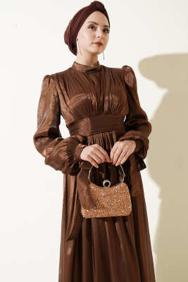 Etek Ucu Fırfırlı Büzgülü Abiye Elbise Kahve - Elbise