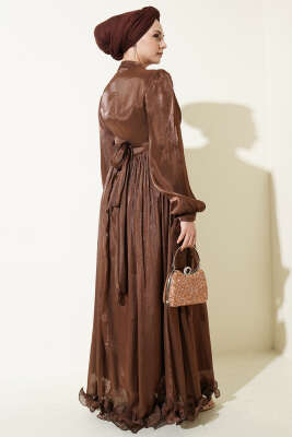 Etek Ucu Fırfırlı Büzgülü Abiye Elbise Kahve - Elbise