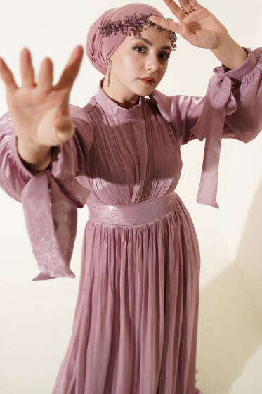 Etek Ucu Fırfırlı Büzgülü Abiye Elbise Pudra - Elbise