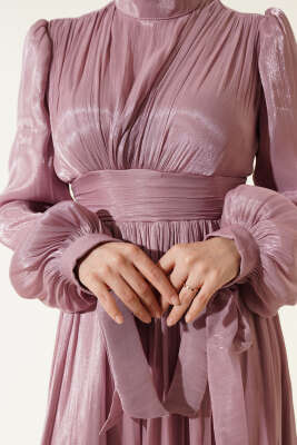 Etek Ucu Fırfırlı Büzgülü Abiye Elbise Pudra - Elbise