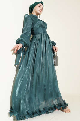 Etek Ucu Fırfırlı Büzgülü Abiye Elbise Zümrüt - BERAT TEKSTİL