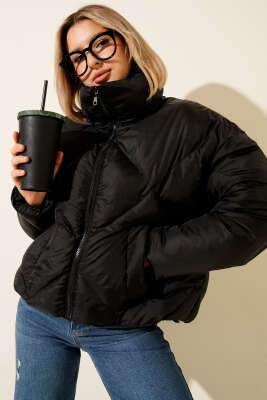 Etek Ucu Lastikli Şişme Kısa Mont Siyah - Kadın Giyim Modelleri