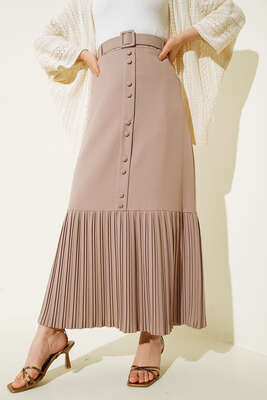 Etek Ucu Piliseli Düğmeli Bej Etek 