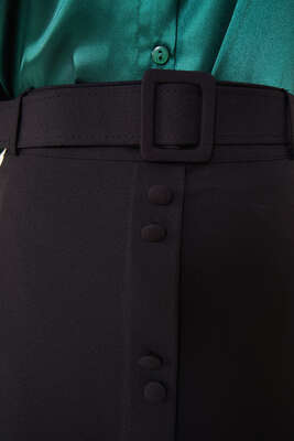 Etek Ucu Piliseli Düğmeli Siyah Etek - Uzun Etek