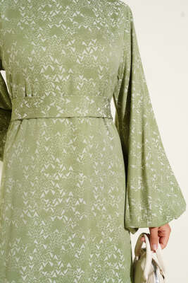 Etnik Desen Detaylı Kuşaklı Elbise Çağla Yeşili - Tesettür Elbise