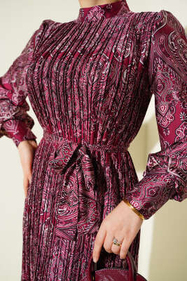 Etnik Desen Pileli Saten Elbise Bordo - Elbise