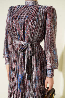 Etnik Desen Pileli Saten Elbise Kestane - Elbise