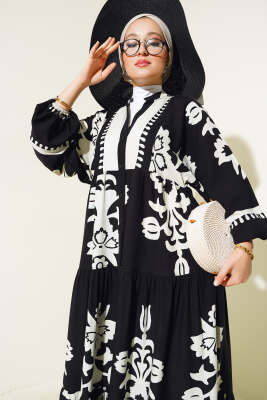 Etnik Desenli Bileği Lastikli Elbise Siyah Taş - Tesettür Elbise