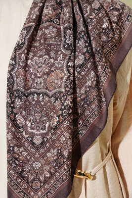 Etnik Desenli Şerit Geçişli Eşarp Acı Kahve - Başörtüsü