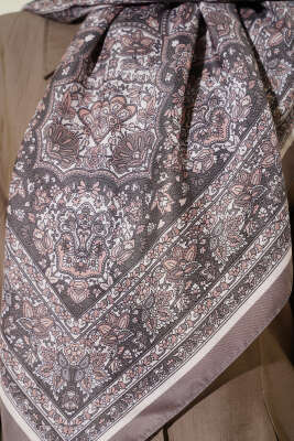 Etnik Desenli Şerit Geçişli Eşarp Vizon - Başörtüsü