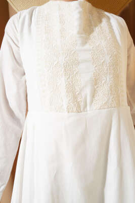 Etnik Nakış Detaylı Elbise Beyaz - Tesettür Elbise