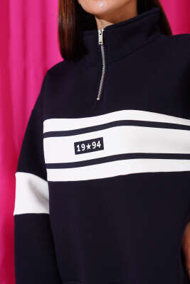 Fermuarlı 1994 Baskılı Üç İplik Swatshirt Lacivert - Kadın Giyim Modelleri