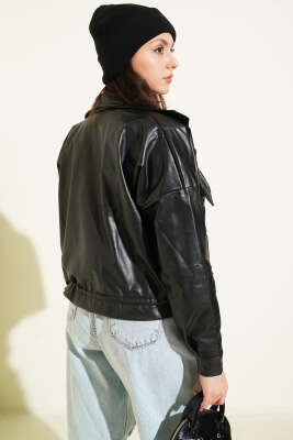 Fermuarlı Cep Kapaklı Kısa Deri Ceket Siyah - Ceket