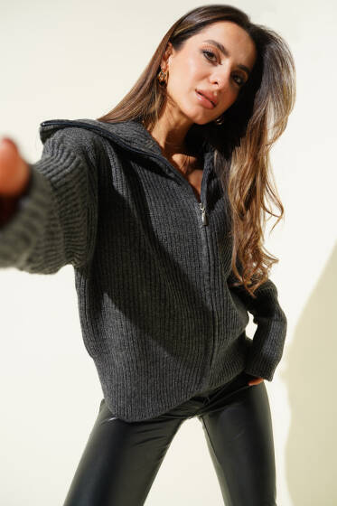 Fermuarlı Geniş Örgülü Hırka Füme - Kadın Giyim Modelleri