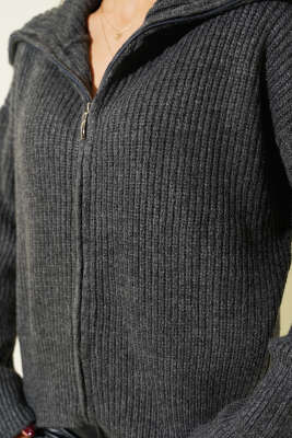 Fermuarlı Geniş Örgülü Hırka Füme - Kadın Giyim Modelleri