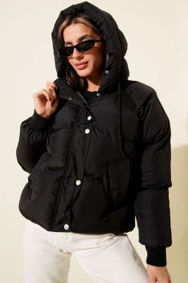 Fermuarlı Kapüşonlu Kısa Şişme Mont Siyah - Kadın Giyim Modelleri