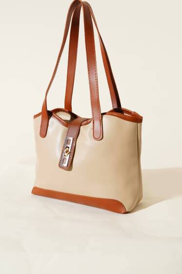 Fermuarlı Kilit Detaylı Kol Çanta Bej Taba - Kol Çantası