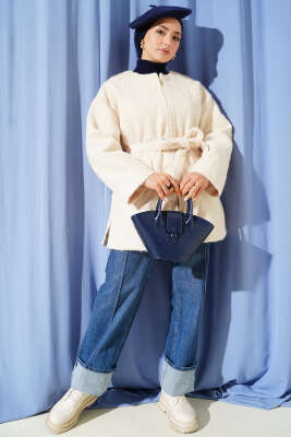 Fermuarlı Kuşaklı Keçe Ceket Ekru - Ceket