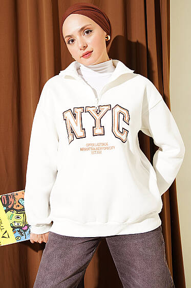 Fermuarlı Nyc Nakışlı Sweatshirt Ekru - Tunik