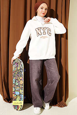 Fermuarlı Nyc Nakışlı Sweatshirt Ekru - Tunik
