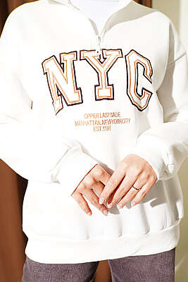 Fermuarlı Nyc Nakışlı Sweatshirt Ekru - Tunik