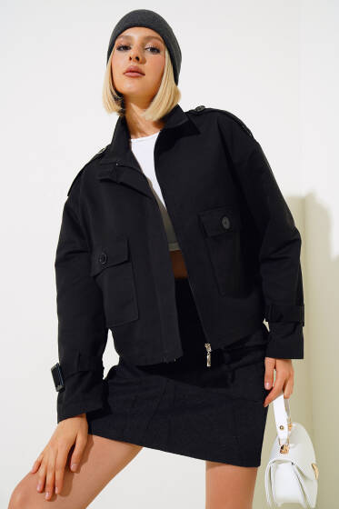 Fermuarlı Omuz Apoletli Kısa Ceket Siyah - Yeni Giyim