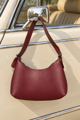Fermuarlı Oval Baget Kol Çantası Bordo - LE PARLA ÇANTA