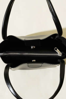 Fermuarlı Üç Bölmeli Kol Çanta Siyah - Kol Çantası