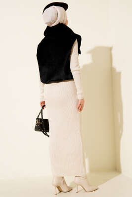 Fermuarlı Yaka Kürklü Kısa Yelek Siyah - Yelek