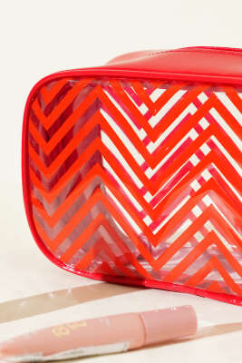  Fermuarlı Zigzag Desenli Kozmetik Çantası Kırmızı - Yılın Fırsatı
