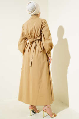 Fırfır Detaylı Bel Lastikli Düğmeli Elbise Vizon - Tesettür Elbise