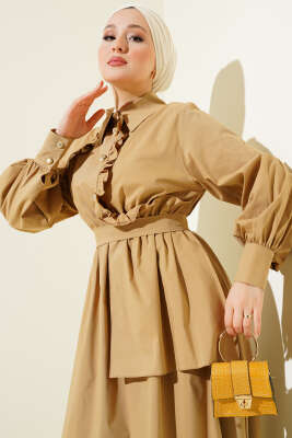 Fırfır Detaylı Bel Lastikli Düğmeli Elbise Vizon - Tesettür Elbise