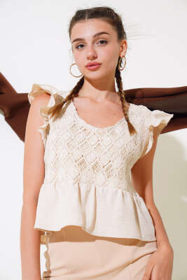 Fırfırlı Dantelli Bluz Bej - Kadın Giyim Modelleri