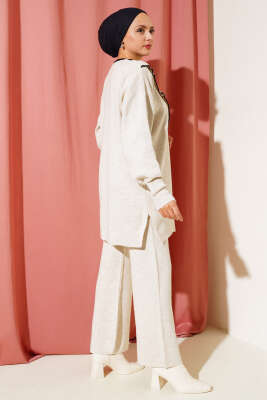 Fırfırlı Gömlek Yaka Triko İkili Takım Bej - Triko İkili Takım